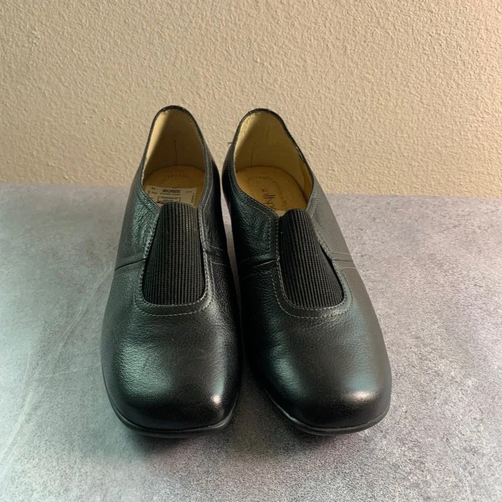 Softspots Women's Black Leather Comfort Wedge Heel Shoes -‎ Size 8M